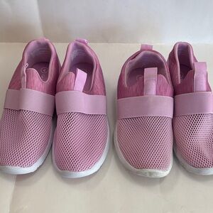 Cat & Jack Pink Mesh water shoes Slip-On Sneakers kids size 3 &4. Beach day kids